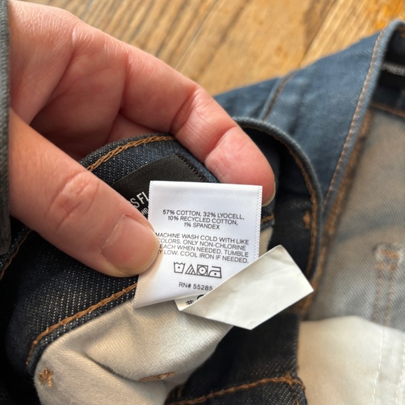 NWT Express 70’s Mid Rise Flare - Picture 9 of 9